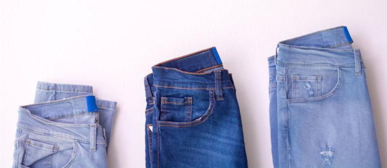Read more about the article The Ultimate Guide to the Latest Trends and Styles in Jeans: Stay Fashion Forward and Flawless with These New Denim Must Haves!